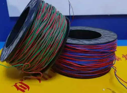 石碌镇放炮线的主要材质有哪些？不同材质的适用场景有何区别？